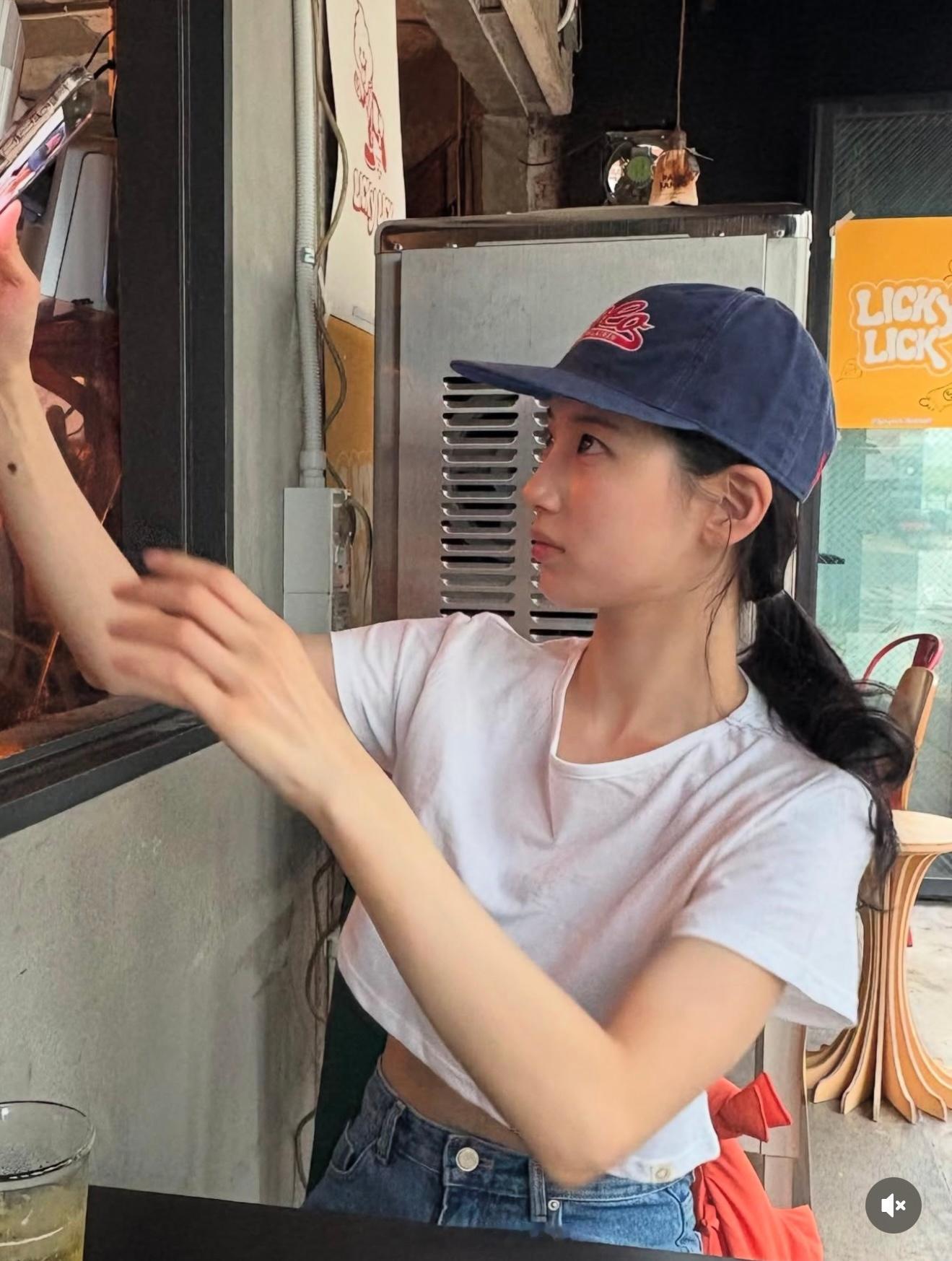 裴秀智 裴秀智 suzyins更新最近也迷上了学芭蕾🩰 ​​​