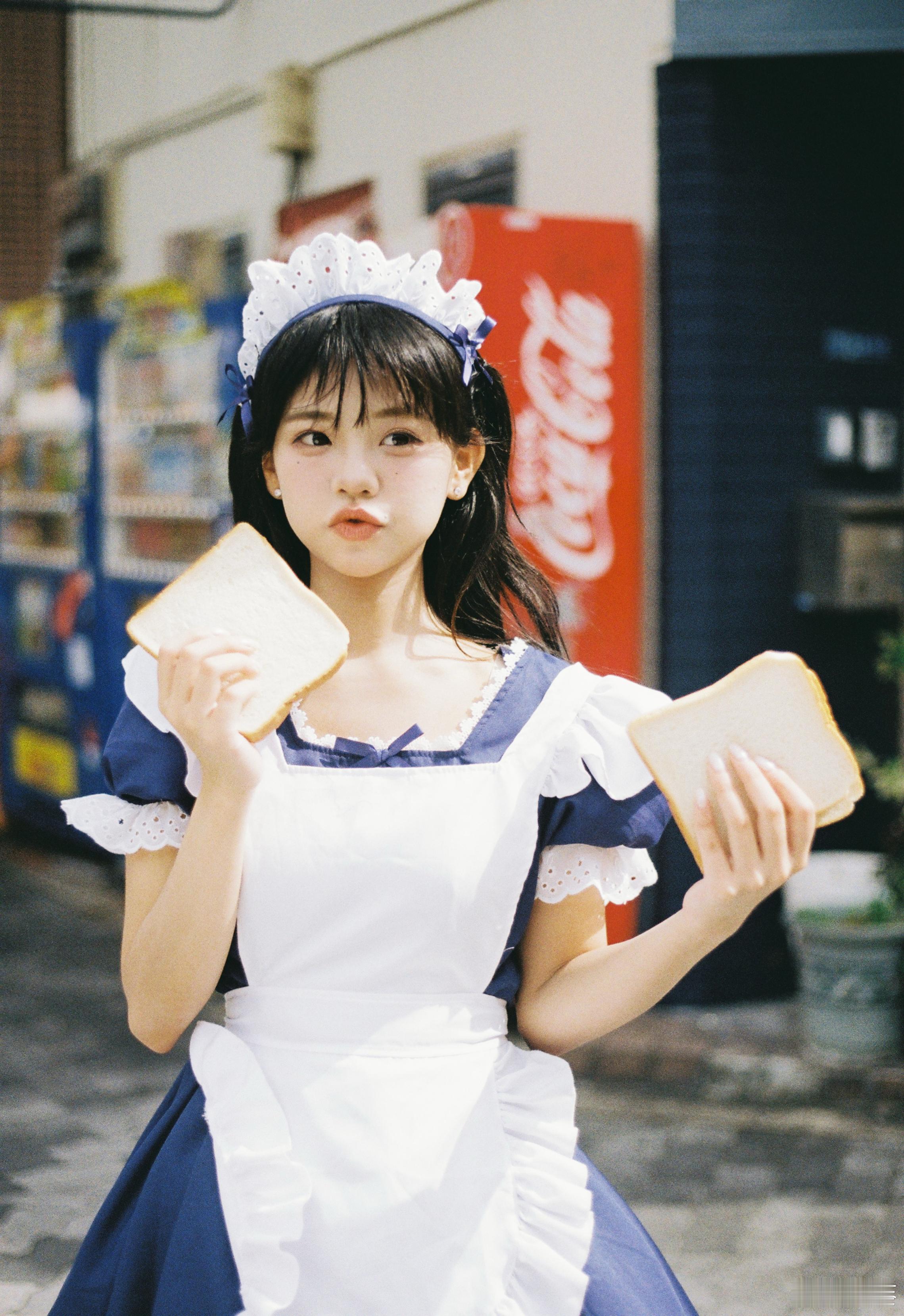 上海约拍[超话] 天使女仆(*ෆ´˘`ෆ*)♡胶片写真 ​​​