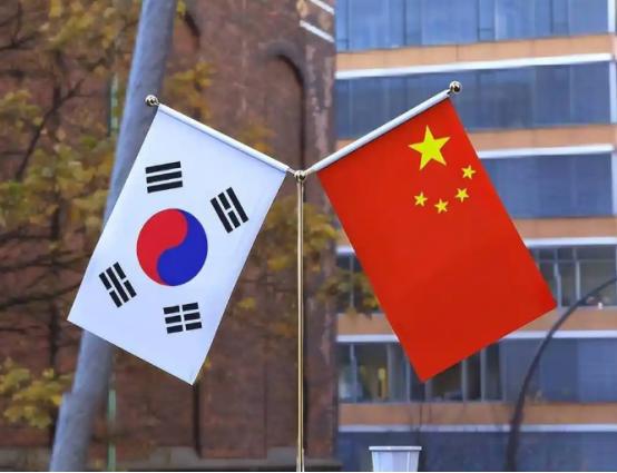 日本彻底白忙活！大批韩国网友直白点评中日军力，就算美国裹挟整个西方组团帮日本参战
