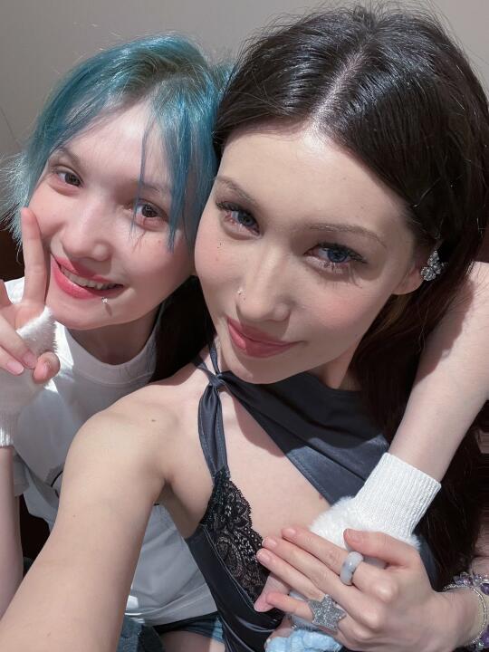 有几分相似