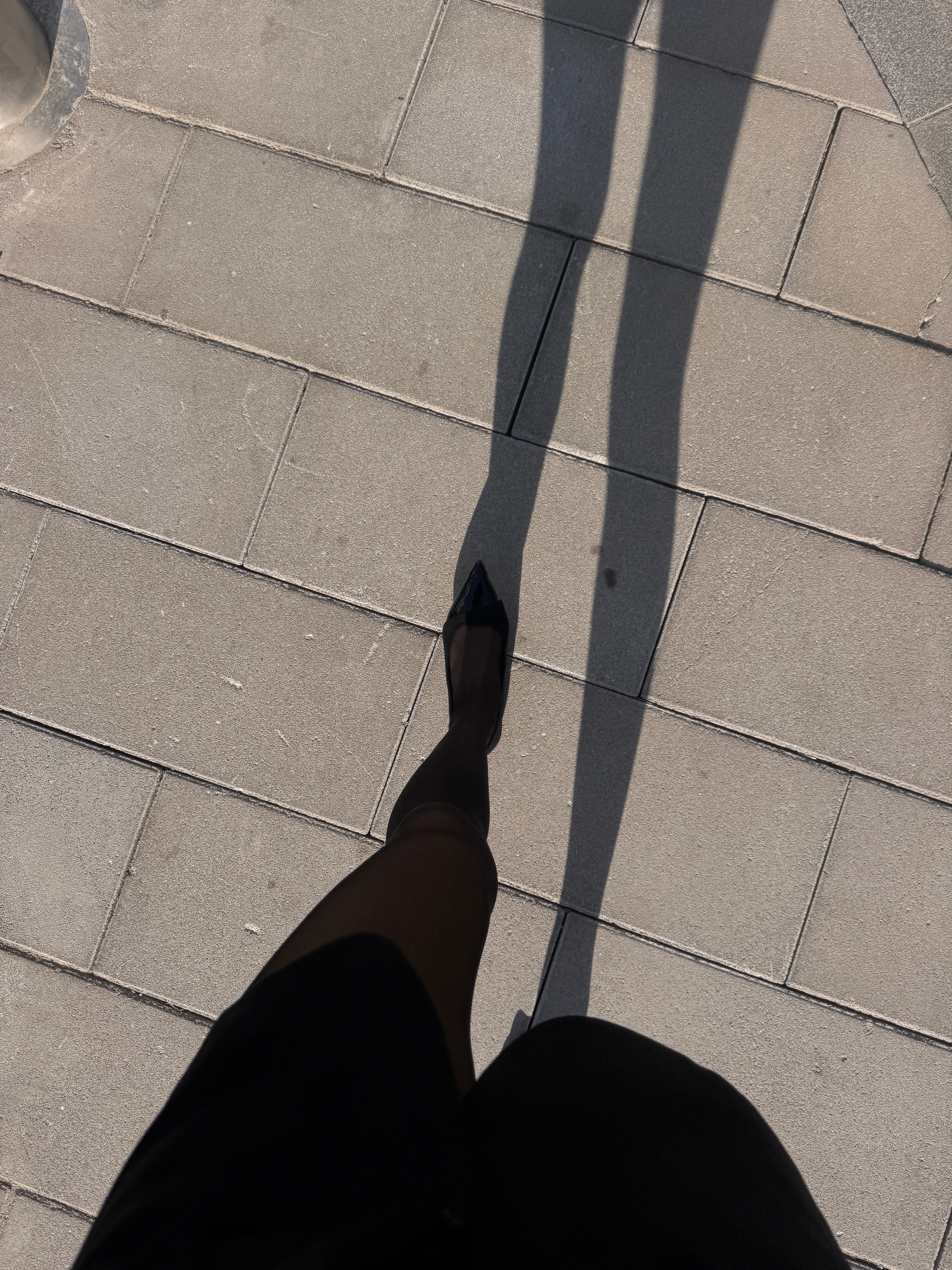 脚也破了，嗓子也哑了喊不过魏总的战队。终于结束了车展暴走模式…认识的老师们都走了