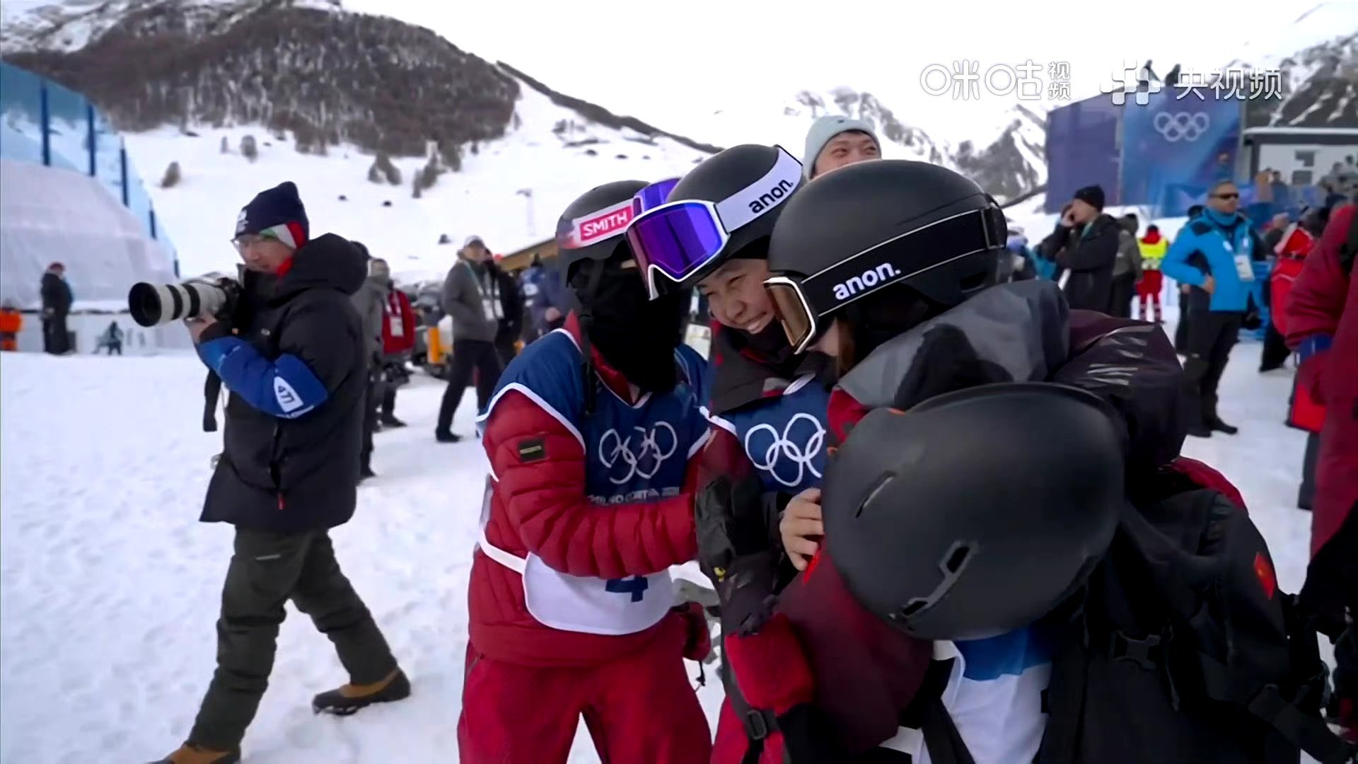 蔡雪桐武绍桐进决赛蔡雪桐晋级u型场地决赛武绍桐晋级U型场地决赛恭喜蔡雪桐、武绍桐