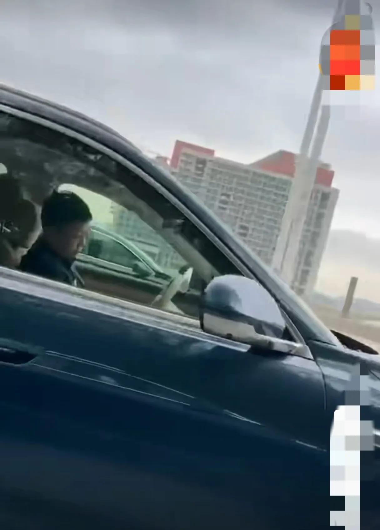 一觉醒来，
余承东的天塌了！
不是华为汽车卖的不好，也不是友商又给他竞争压力了，