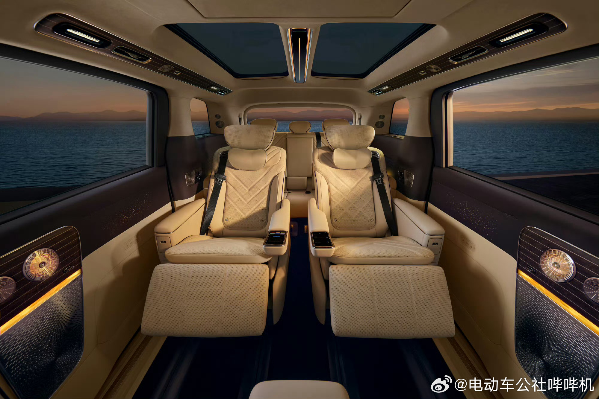 不开发布会的岚图梦想家9，预售价42.99-52.99万元。梦想家9尺寸相比现款