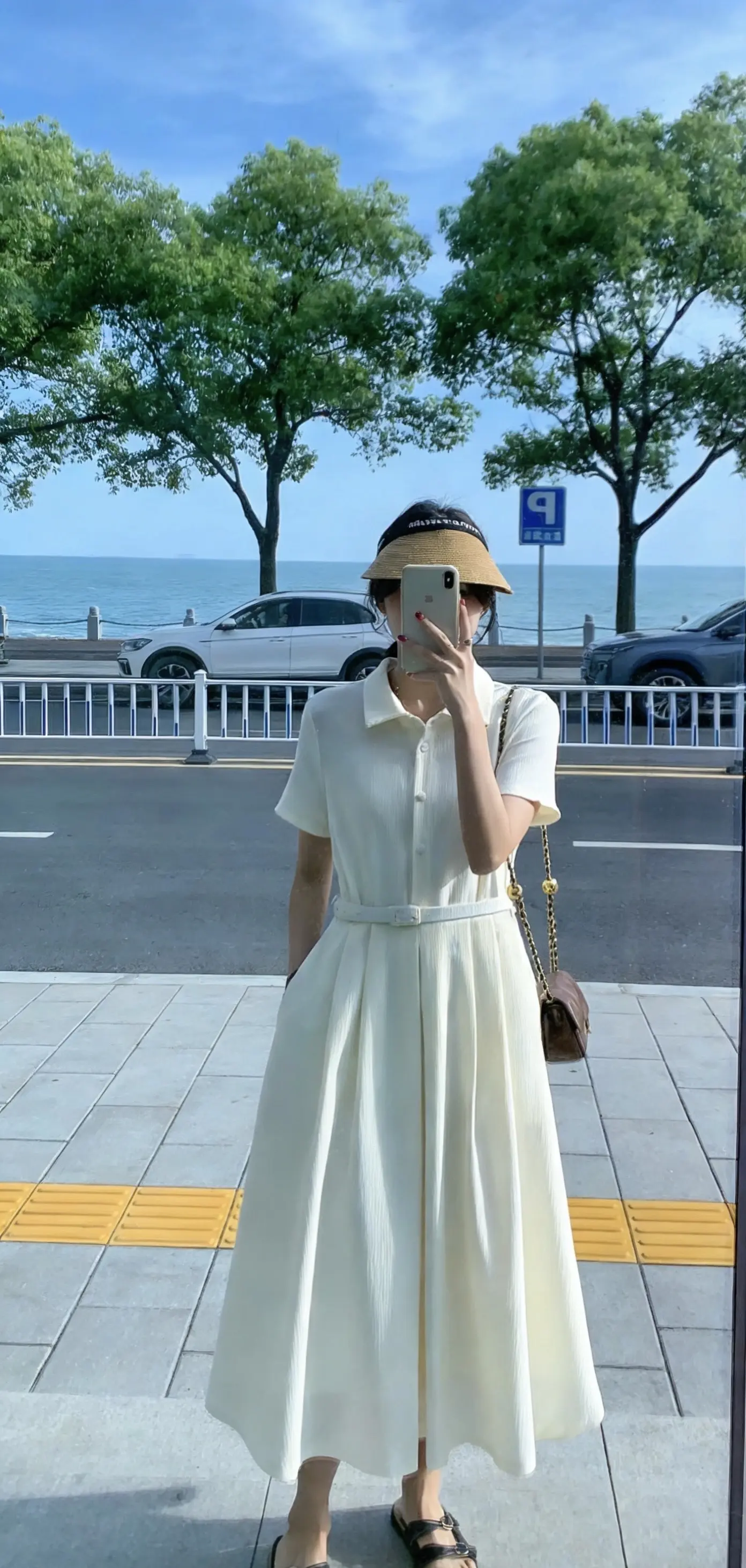 “孤身一人又何妨 颠沛流离又何妨，          一个人风风雨雨也...