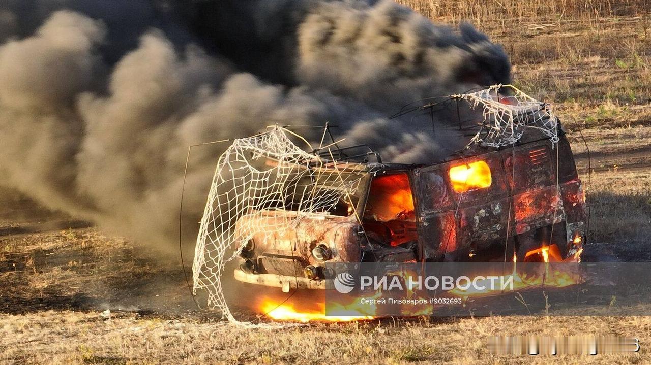 🇷🇺俄罗斯在罗斯托夫州的一个试验场，测试“布汉卡”上的各种反无人机防御系统。