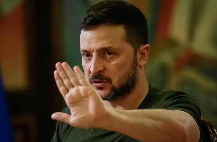 不能让他跑了！
美军官：泽连斯基计划逃离乌克兰，绝不能让他跑了。11月9日消息，