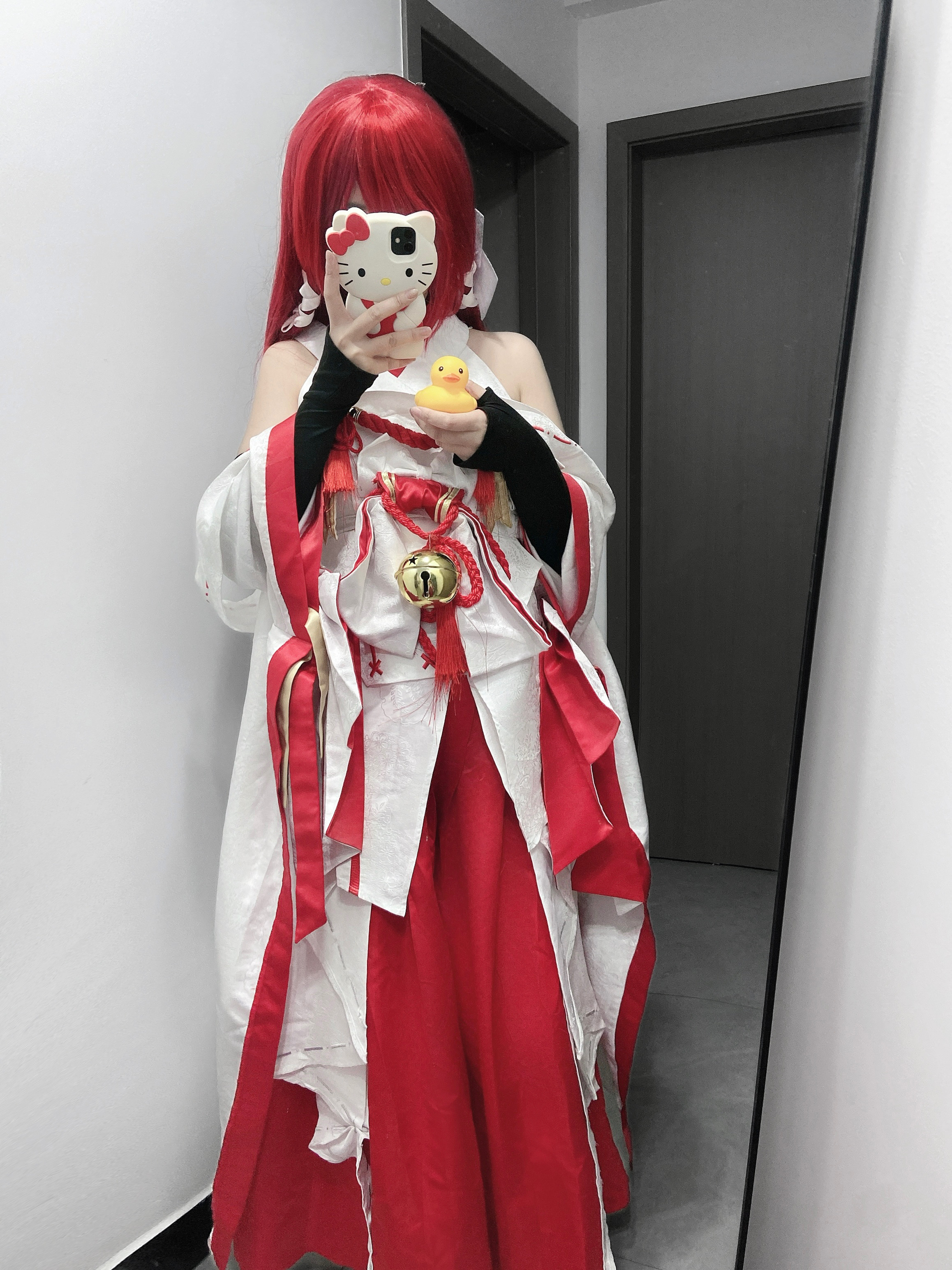 轻绘梨花泪沾衣 