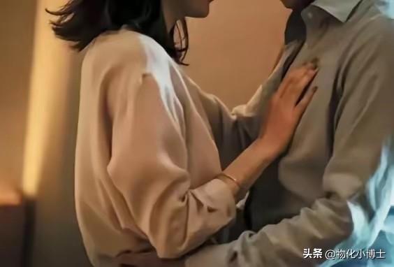 广东一位建材老板白某，自以为掌握了“生财有道”的秘诀，竟把购买保险当成了猎艳的筹