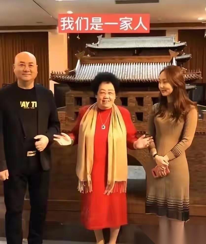 86版《西游记》唐僧扮演者迟重瑞已经73岁，他的妻子女企业家陈丽华85岁于4月5