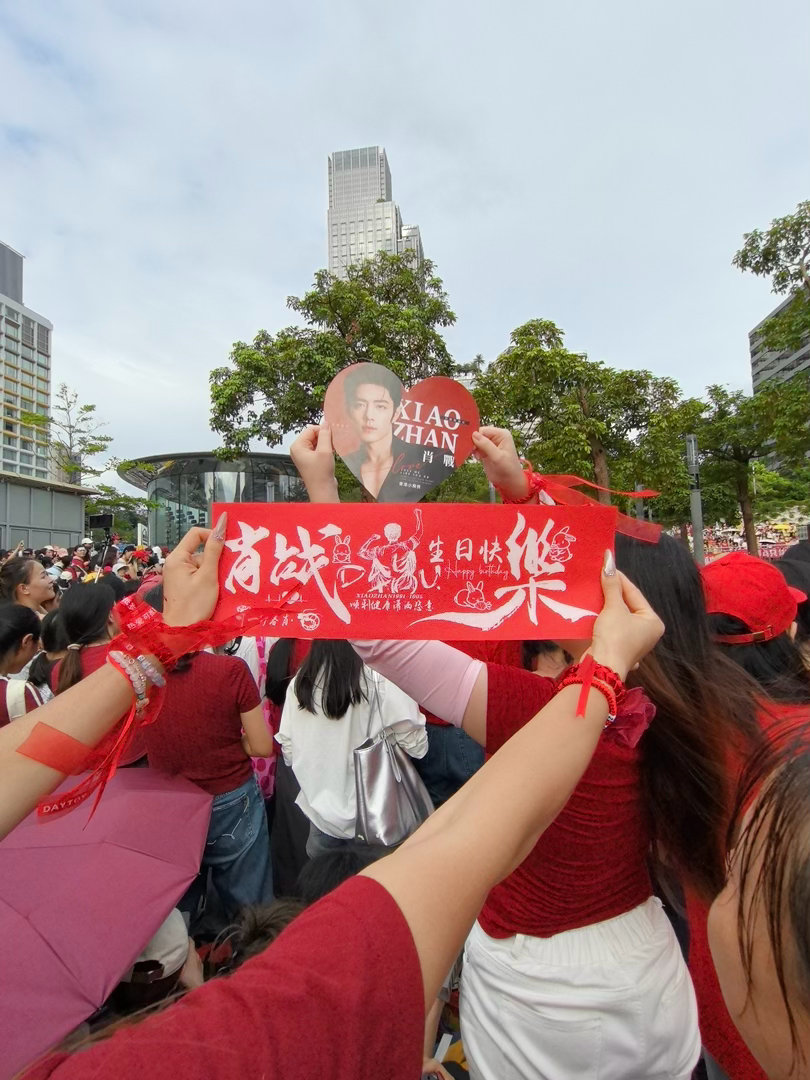 以前没完全理解“人和人之间有过一个moment就够了”这句话，觉得人都是贪婪的，