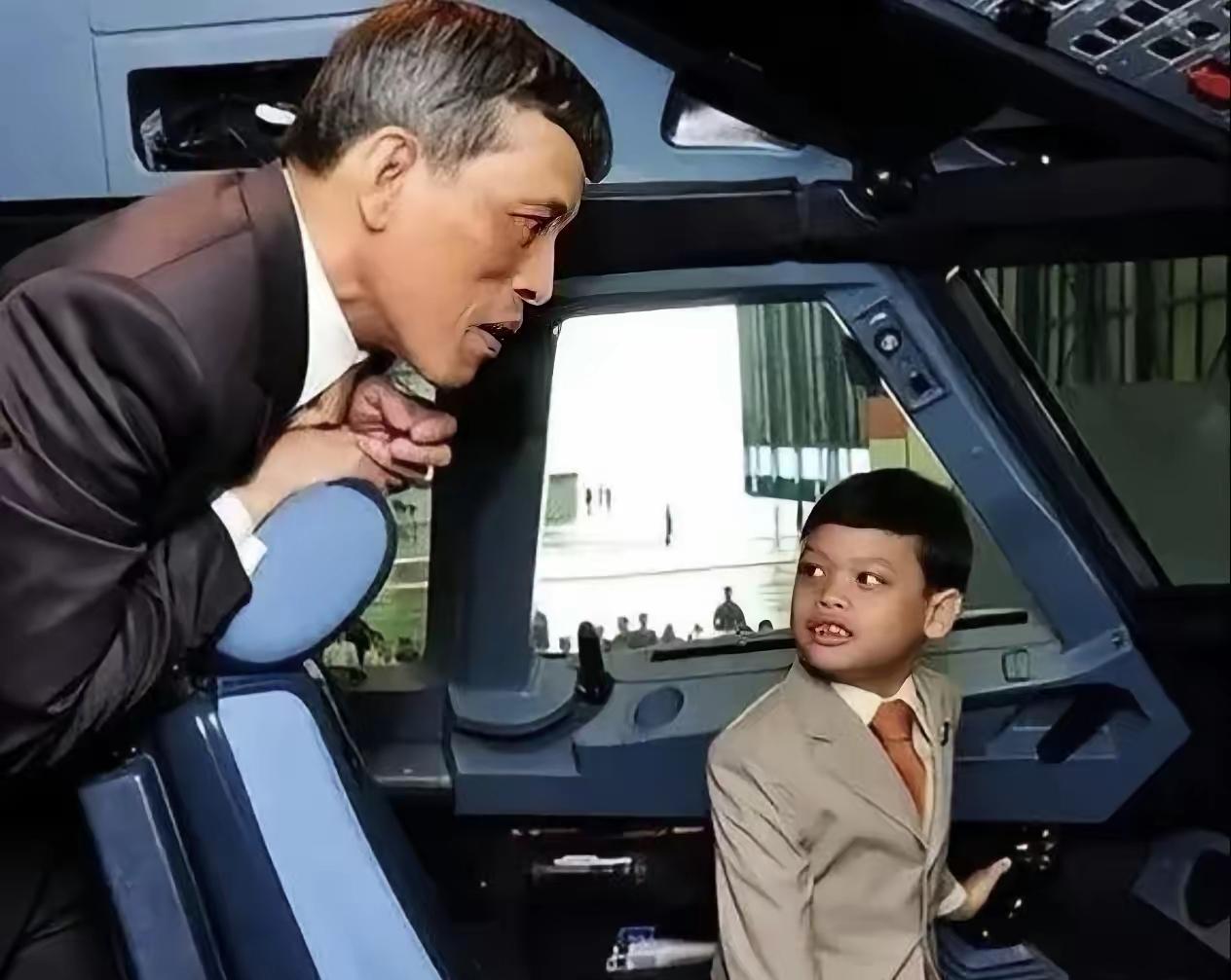 泰王对这个儿子，是实打实的偏爱！
不同于其他子女，泰王对提帮功的爱，确实是实打实