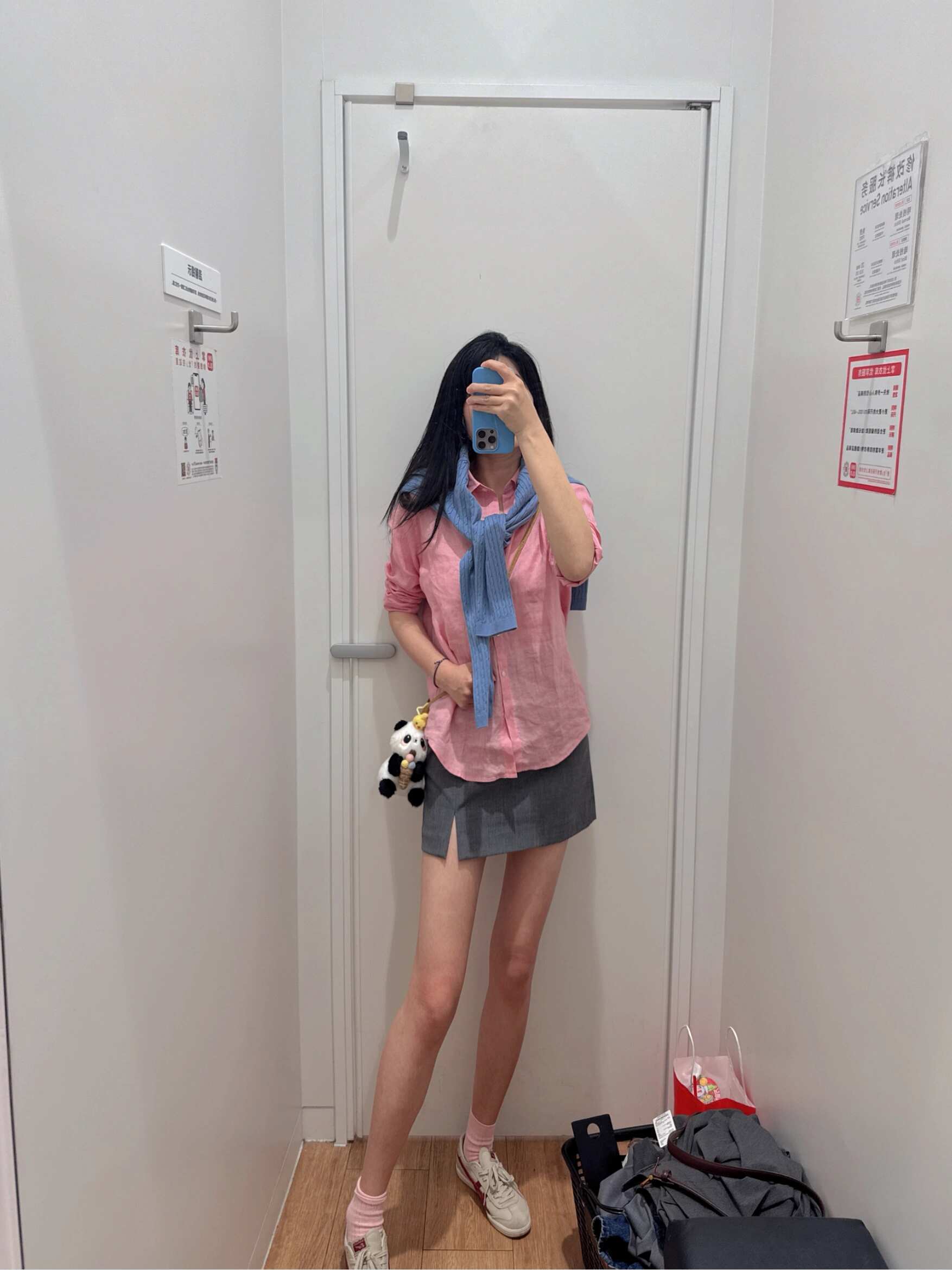 把桃花🌸穿在身上今年优衣库亚麻衬衫桃粉新色必须狠狠拿下比之前的浅橘粉色好看，显