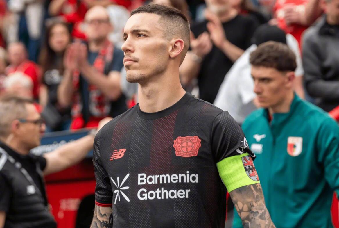 据记者Sacha Tavolieri的消息，土超劲旅贝西克塔斯已经与西班牙左后卫