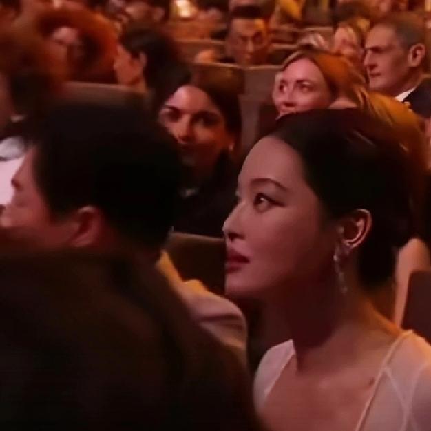 辛芷蕾能获得威尼斯影后其实一点也不意外！因为辛芷蕾的表演风格在女演员里是非常有质