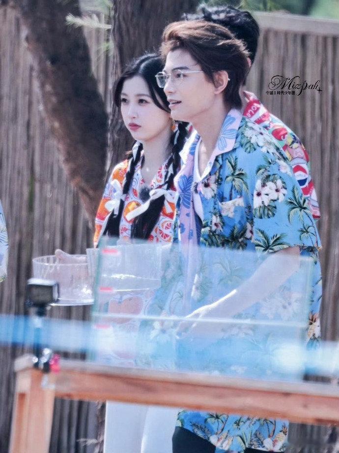 时代少年团站姐发了虞书欣丁禹兮时代少年团站姐发的禹宙中欣，我已经彻底沦为这对 C