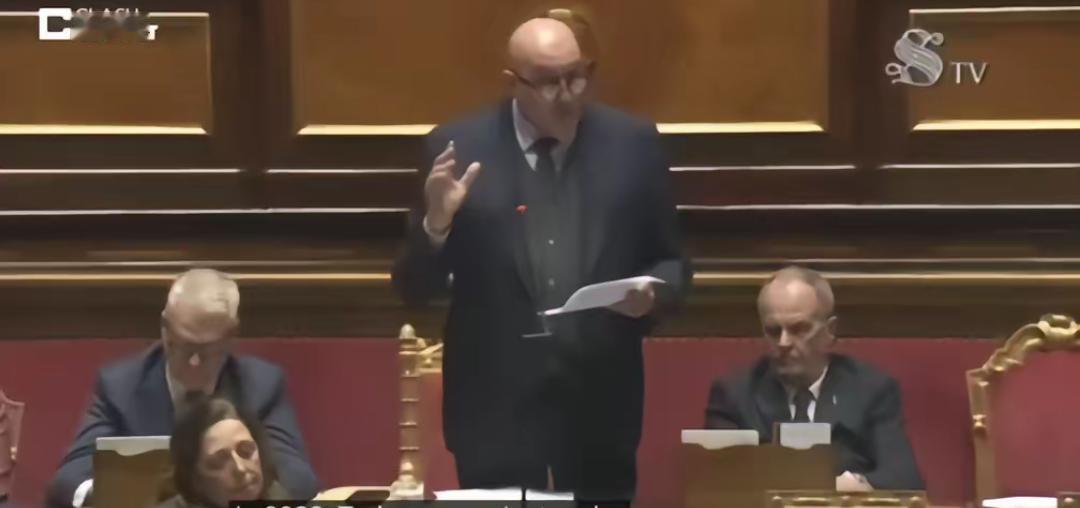 意大利防长称“乌克兰绝无可能战胜俄罗斯” 意大利国防部长圭多·克罗塞托明确表示，