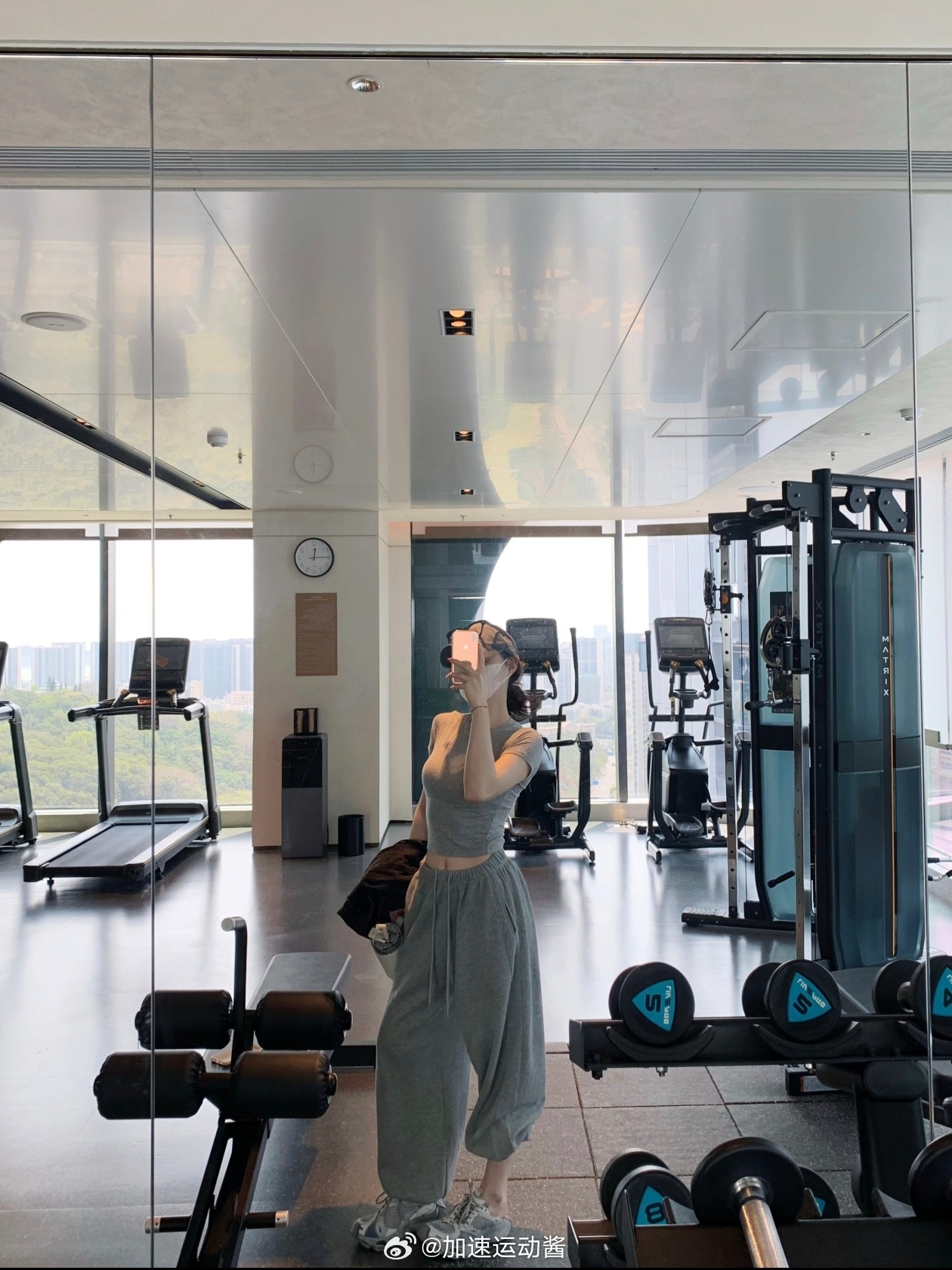 天气不好想睡觉，挣扎了一下还是来健身了躺平很舒服，但是坚持很酷我的日常plog运