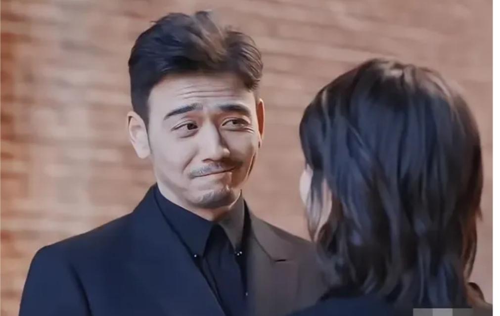 不知道为什么好多人不喜欢他，挺帅的呀，说话声音也很有磁性，演技又不错，是我的审美