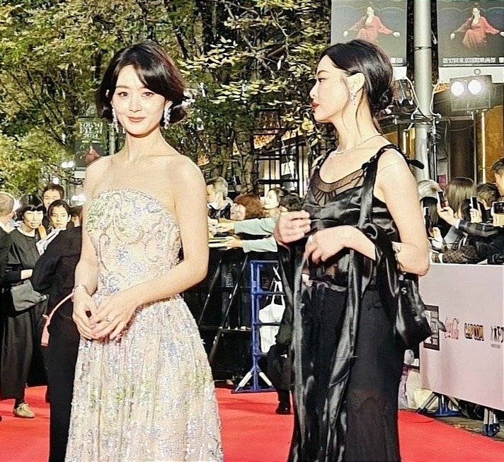 #赵丽颖辛芷蕾G社生图# 生图如何，谁赢了呢？ ​​​