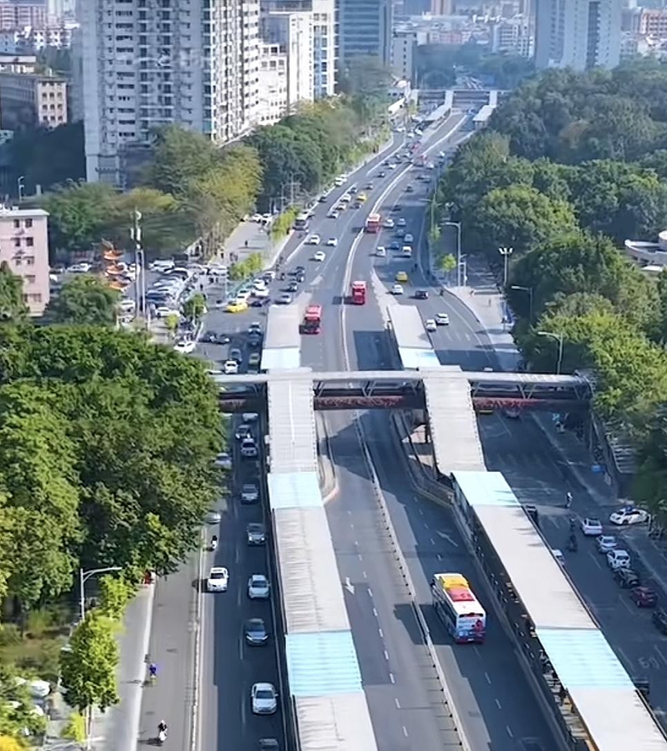 广州BRT公交线路未来何去何从？随着地铁线路扩展、私家车的普及、电鸡解决了短途出
