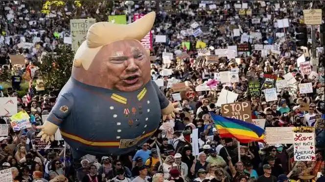 经过观察，美国人有二种怪癖，第一种怪癖是，美国侵略他国的行为进行得很顺利的时候。