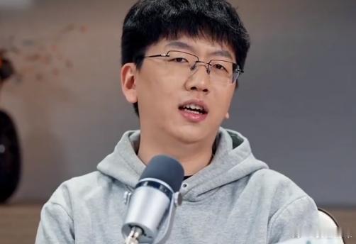 爱笑神了吧 每一步决策都在被骂但全都是对的买bigwei被骂，呼吸换大师被骂，力