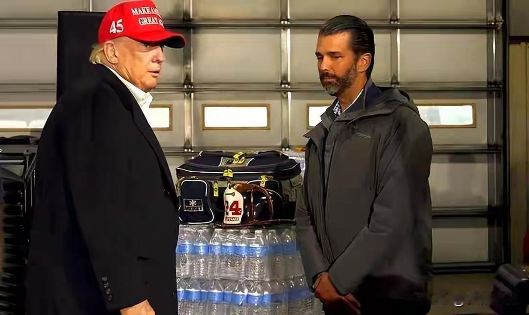 2028美国总统大选还没影呢，共和党内战这就有打响的架势了。特朗普47岁的大儿子