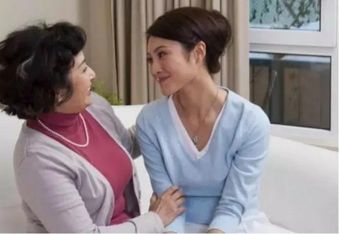 救命！这是什么神仙婆婆！
 
朋友妈妈瘫痪，她想辞职照顾，婆婆直接辞掉8000月