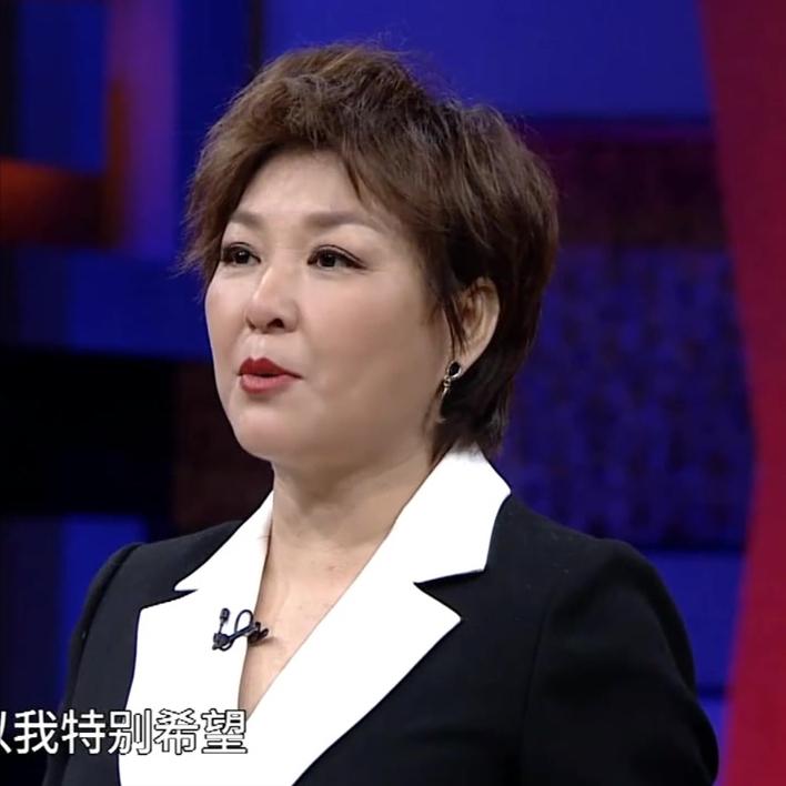 主持人，李静说，人呐，发誓的时候，就应该对自己狠一点，我离开央视的时候就说，当我