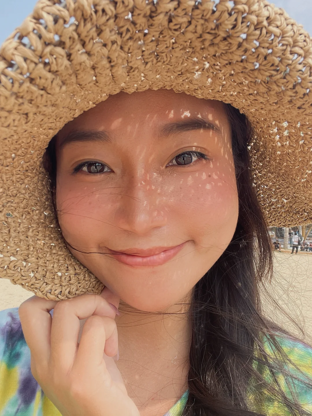 脸上是被太阳亲吻的痕迹