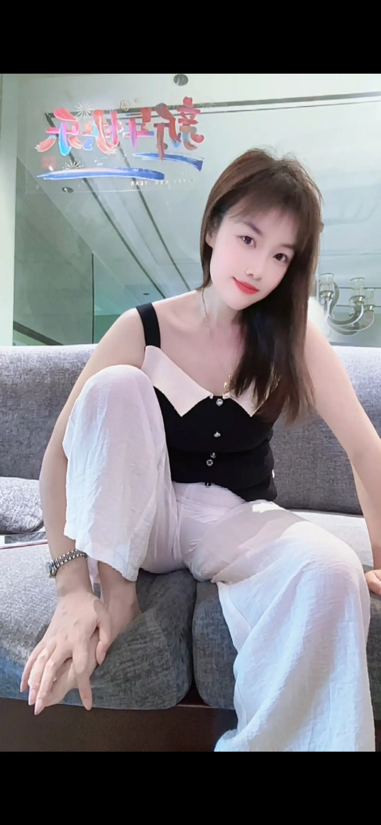 你在别人口中的好与坏，其实只和他们自己的利益有关系，你符合他们的利益...