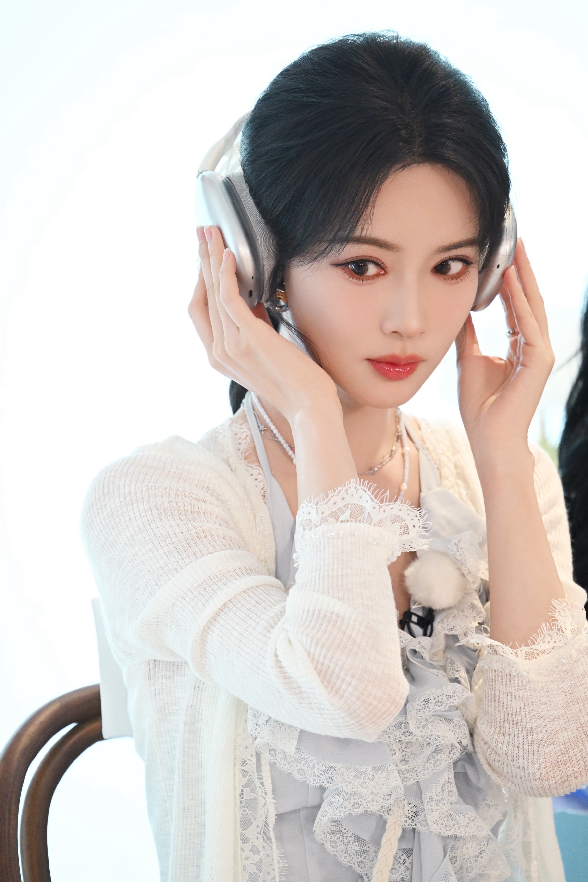 聆听百灵鸟 