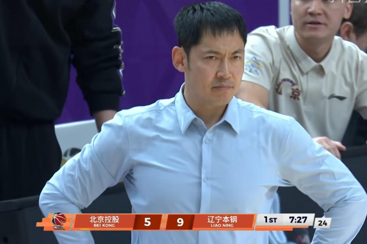 CBA第七轮北控主场81：77战胜了辽宁。本场比赛可以说是典型的CBA比赛，两队