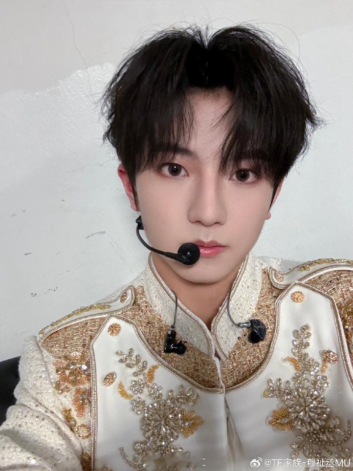 穆祉丞的这条微博是他新征程的开始，期待他在调整状态后，为我们带来更多令人惊艳的舞