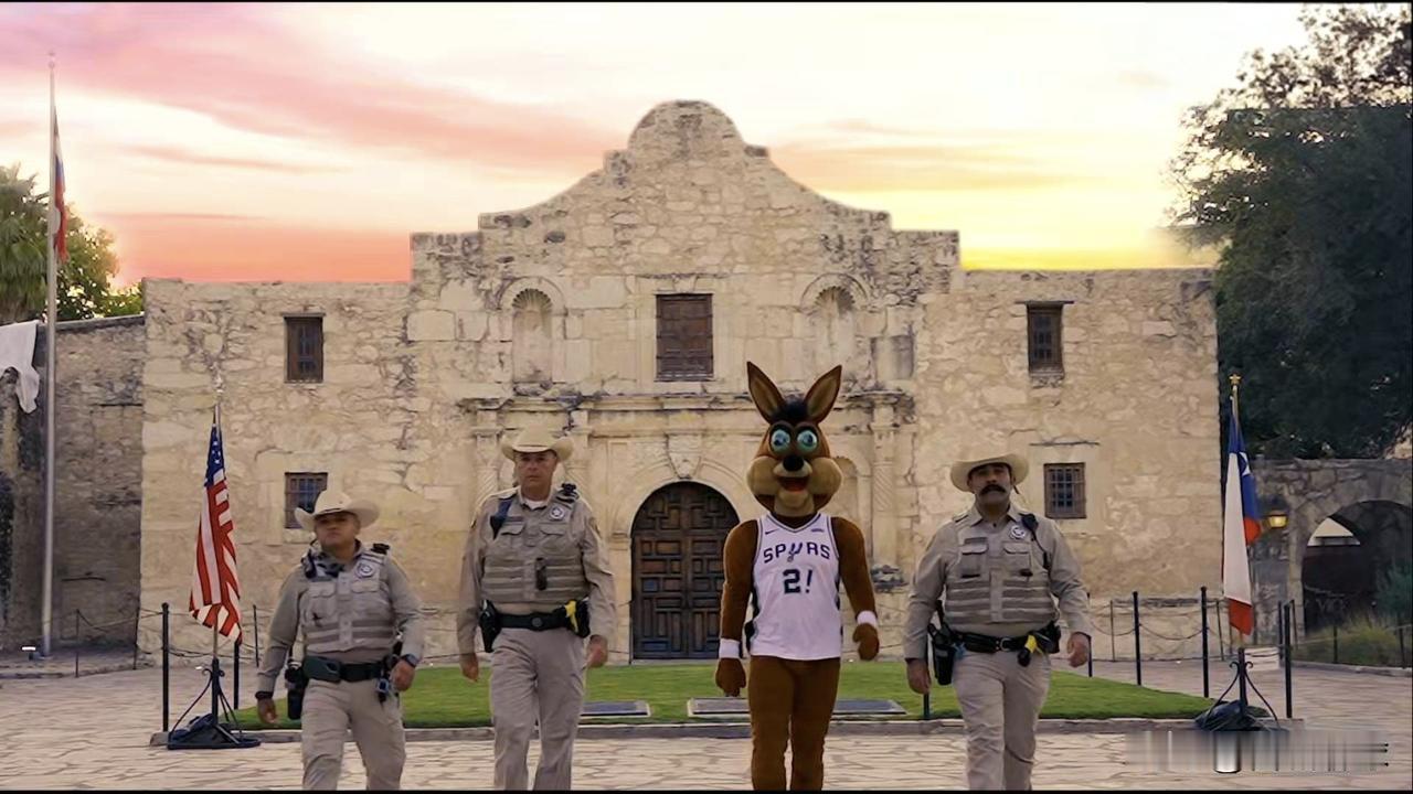 马刺吉祥物[比心]