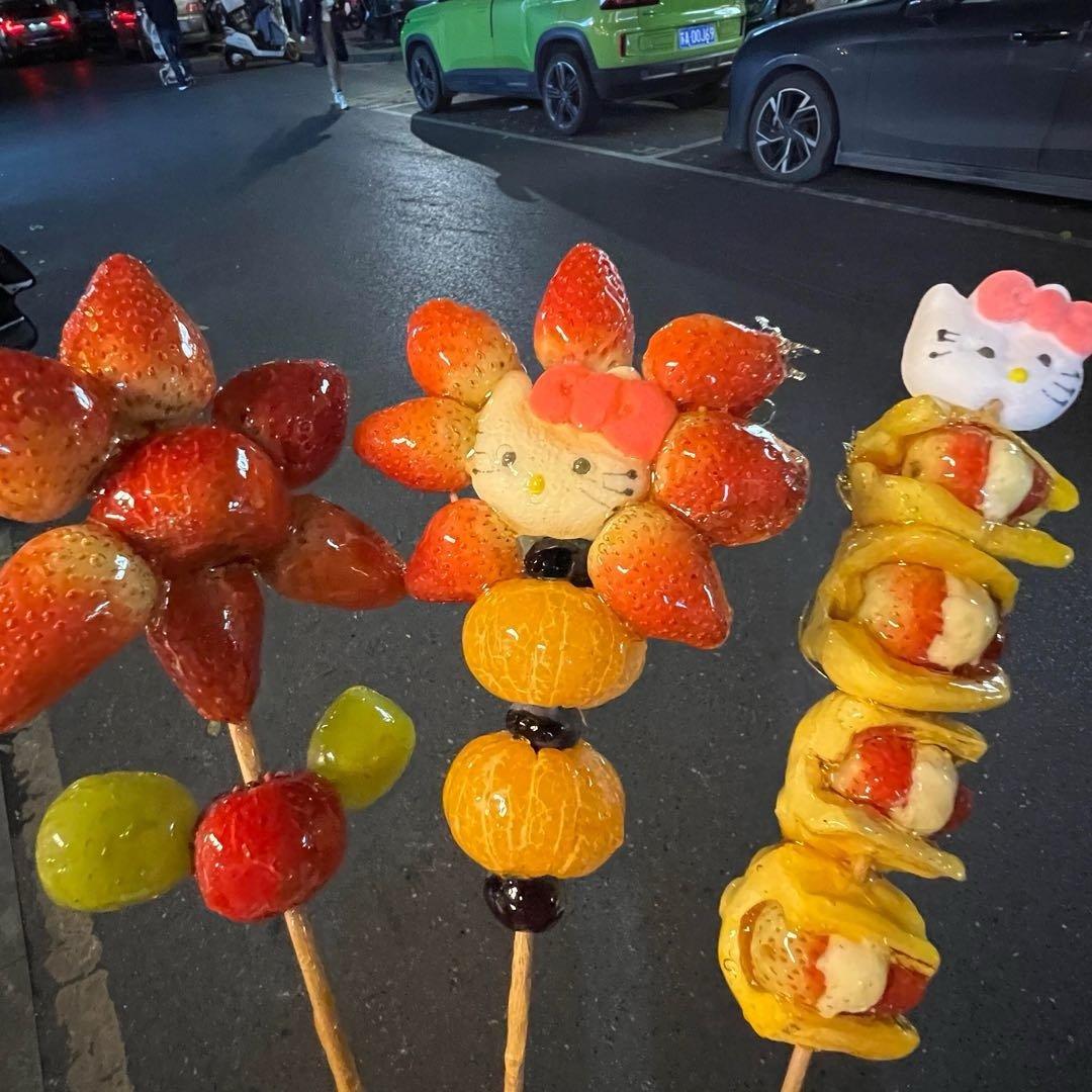 74岁大爷太刚了！替13岁亡子还百万善款，修鞋打零工扛了20年
 
咱说这人间最