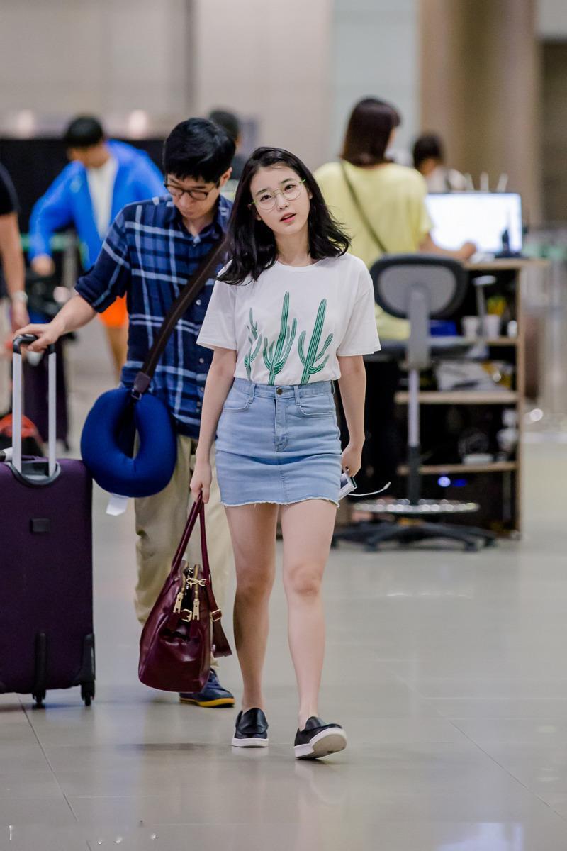 IU[超话]  💜IU高露洁口腔亮白美学大使 2014年时光机🐥那年今日14
