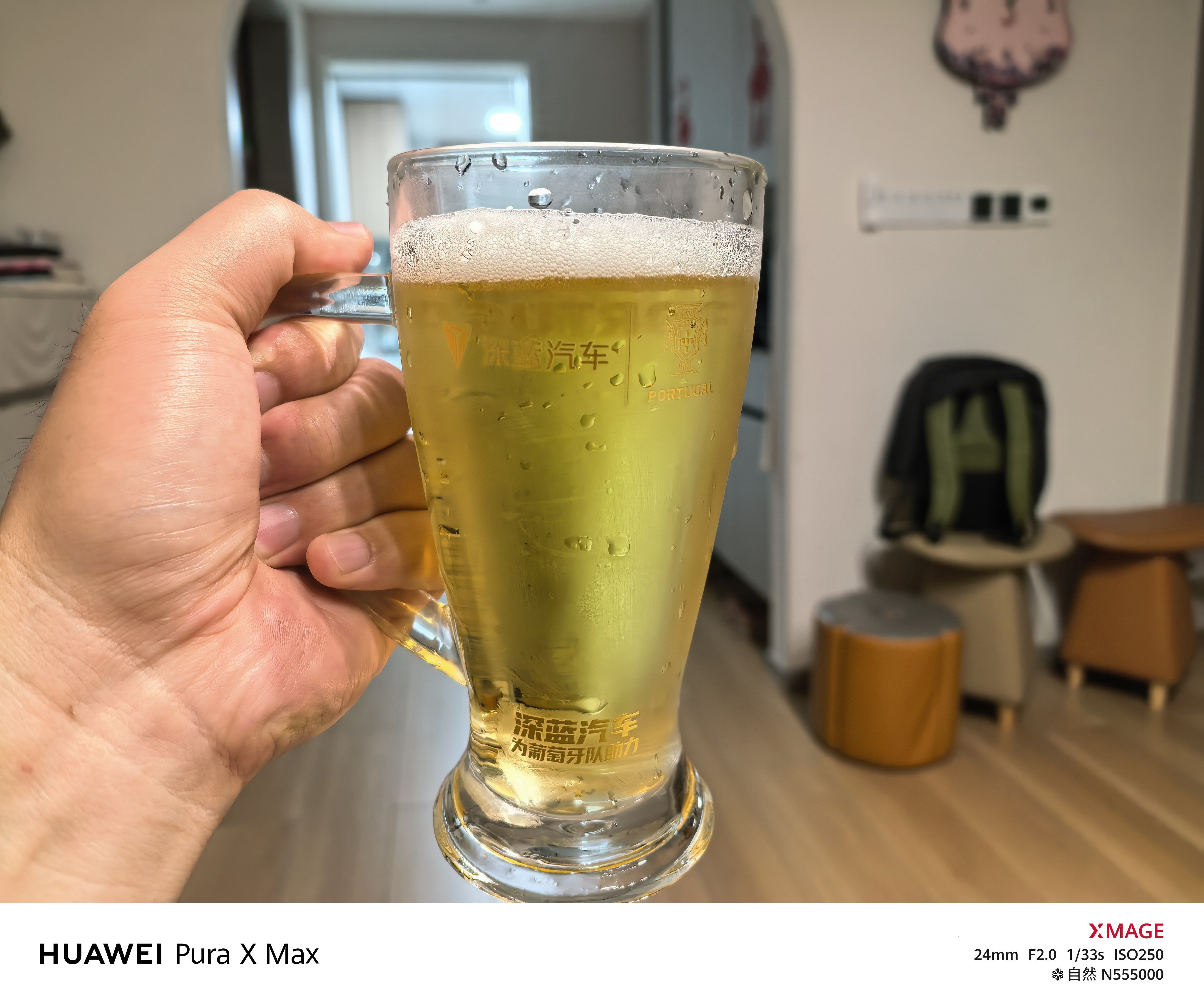 晚上没吃晚饭，打了球心想忍忍，不吃了，结果现在饿的不行……就用深蓝送的啤酒杯🍺