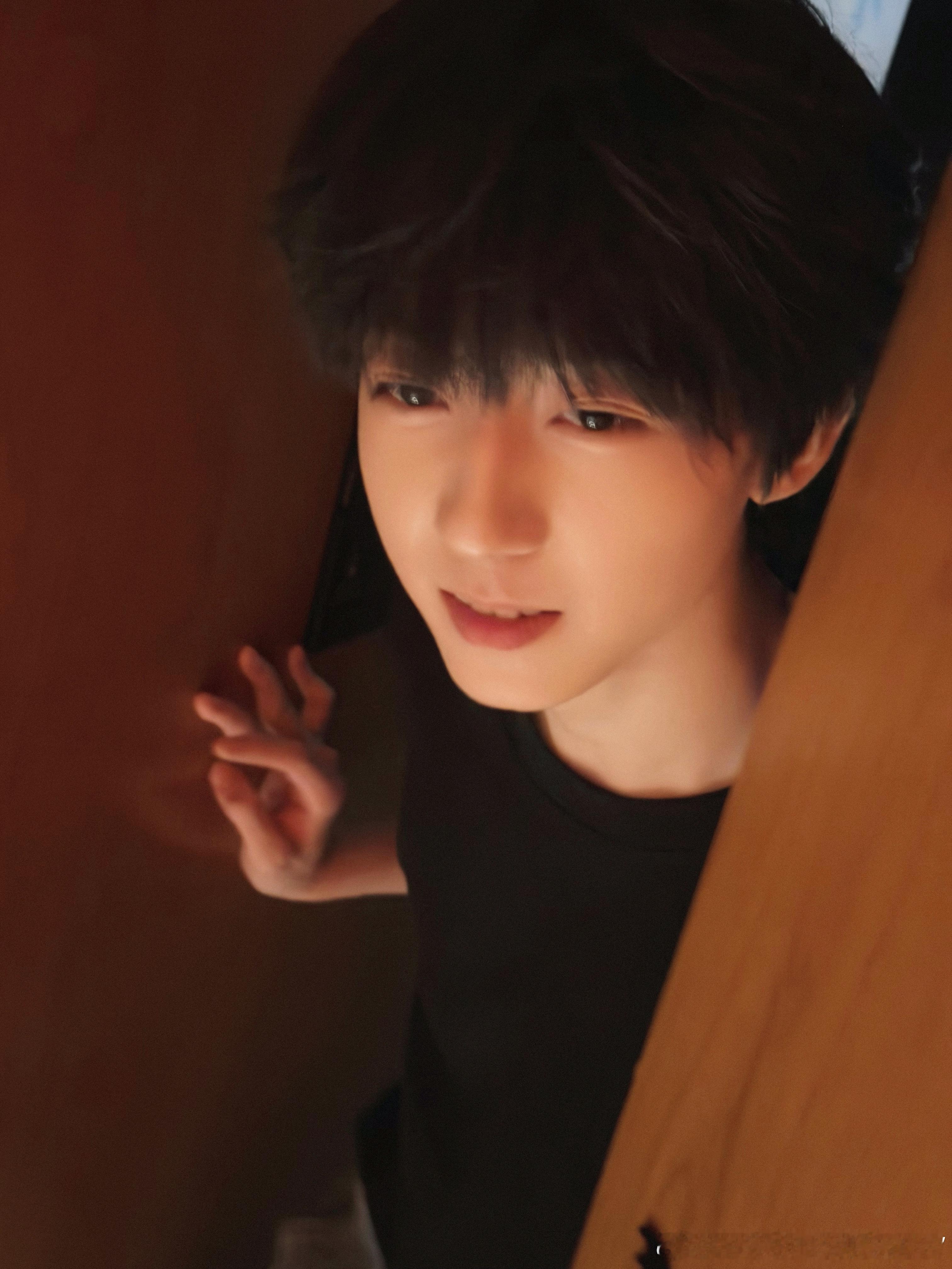 杨博文YBW  💗杨博文周扬 💗杨博文我们的少年时代2 【今日创作官互动】?