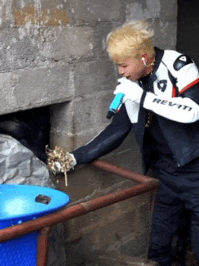 好想去云南BIGBANG的家里过年 云南BigBang的村晚直播也太好笑了，家里