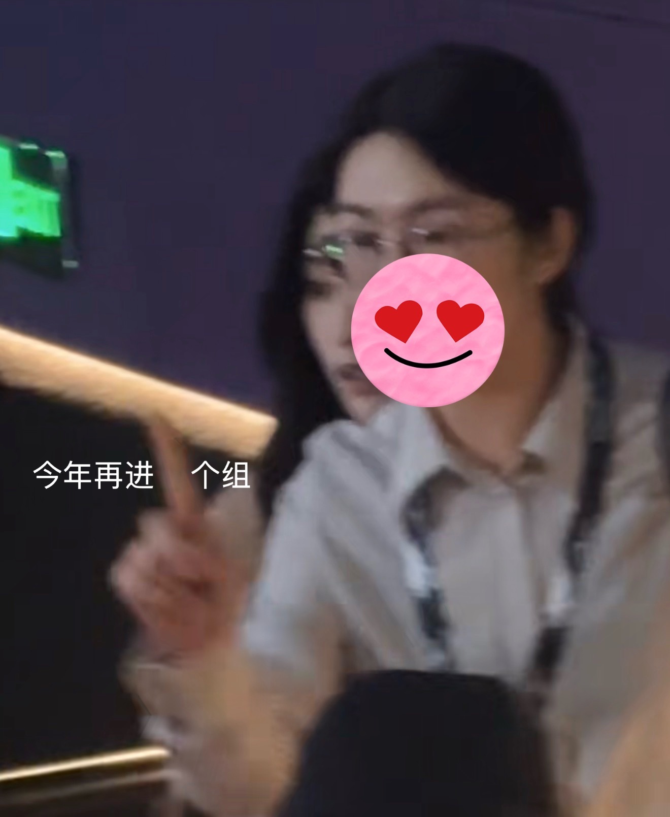 工夫真言天塌了，物料发完了电影改档了，重映没新东西发又得挨一圈骂，不如我们进组吧