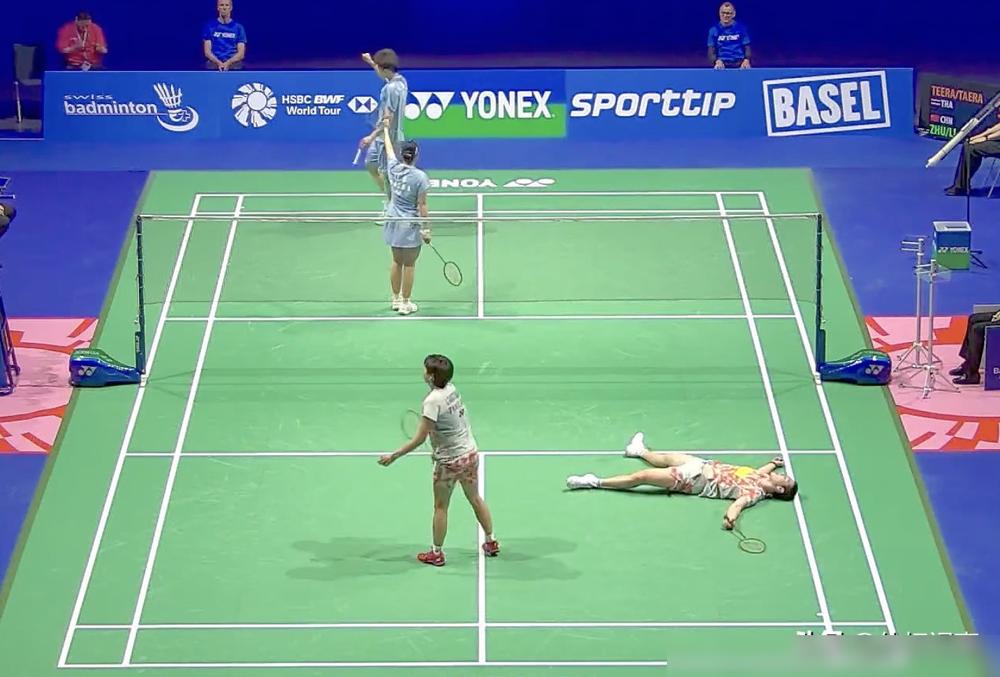国羽头号种子被掀翻，眼看要赢的球，硬生生被泰国组合抢走，太憋屈了！
 
就在前天