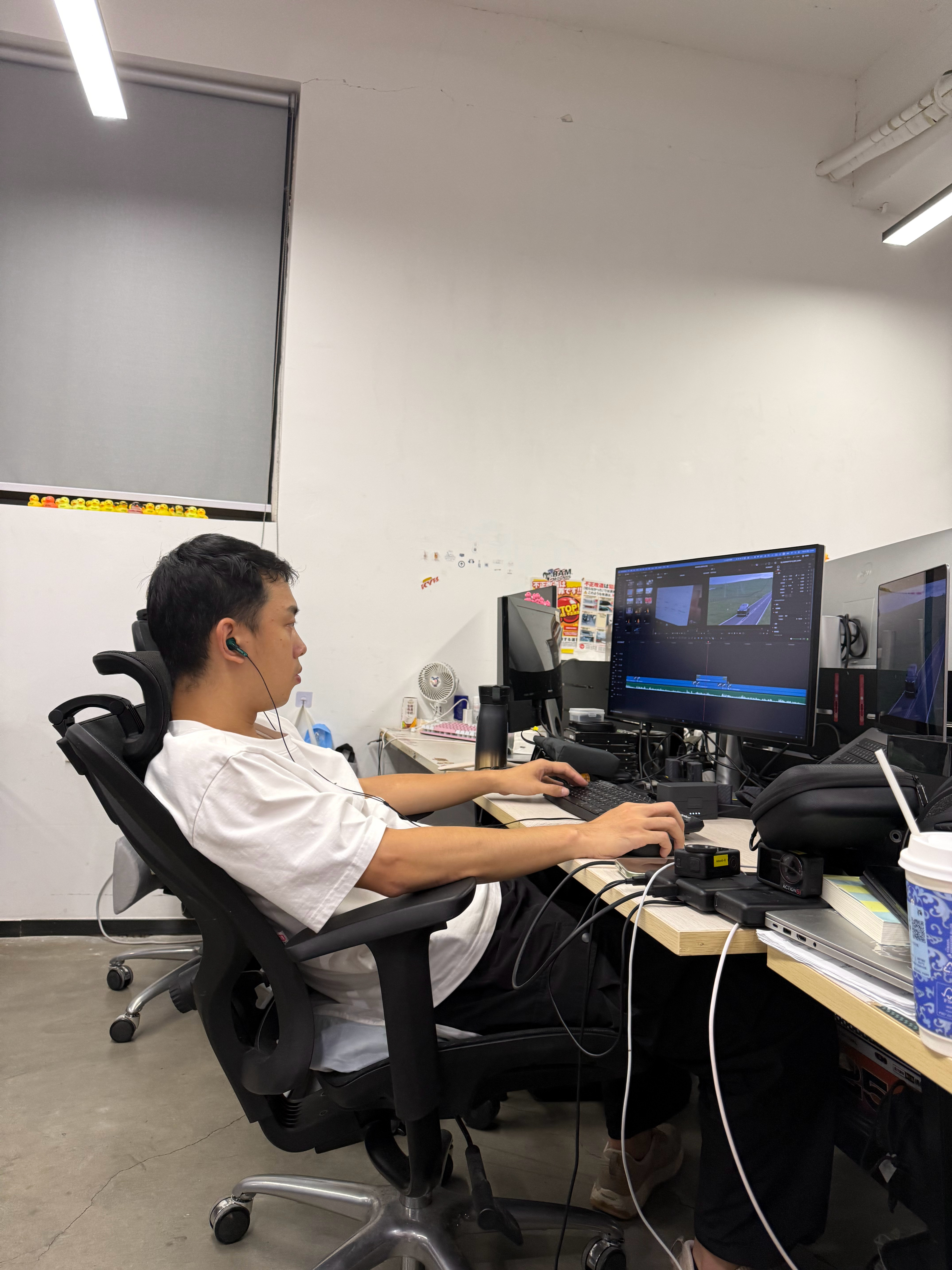 加班剪片的陈导，也太他喵的有魅力了