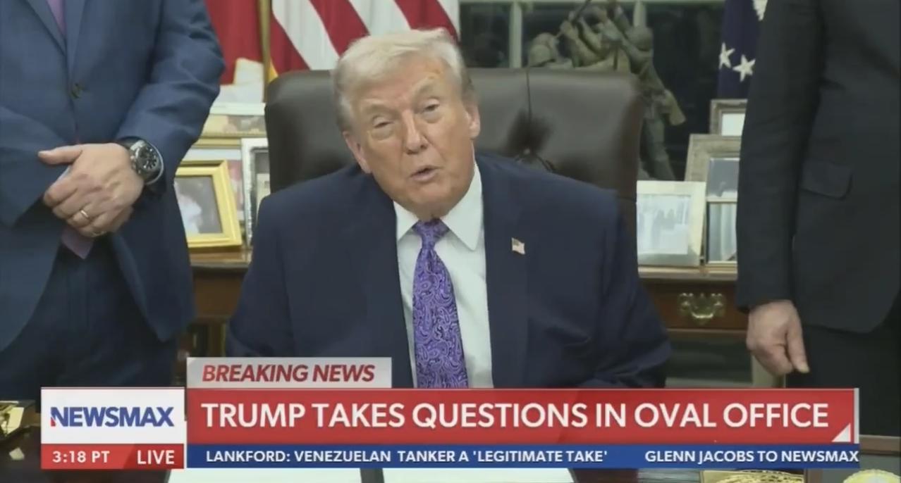 记者：“印第安纳州参议院投票反对重新划分选区。”

特朗普：“我并没有在这上面投