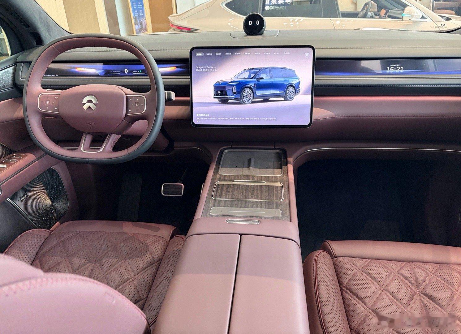 1台车7个月狂揽400亿交付速度确实惊人，还是这么大个车。蔚来的思路很清楚，知道