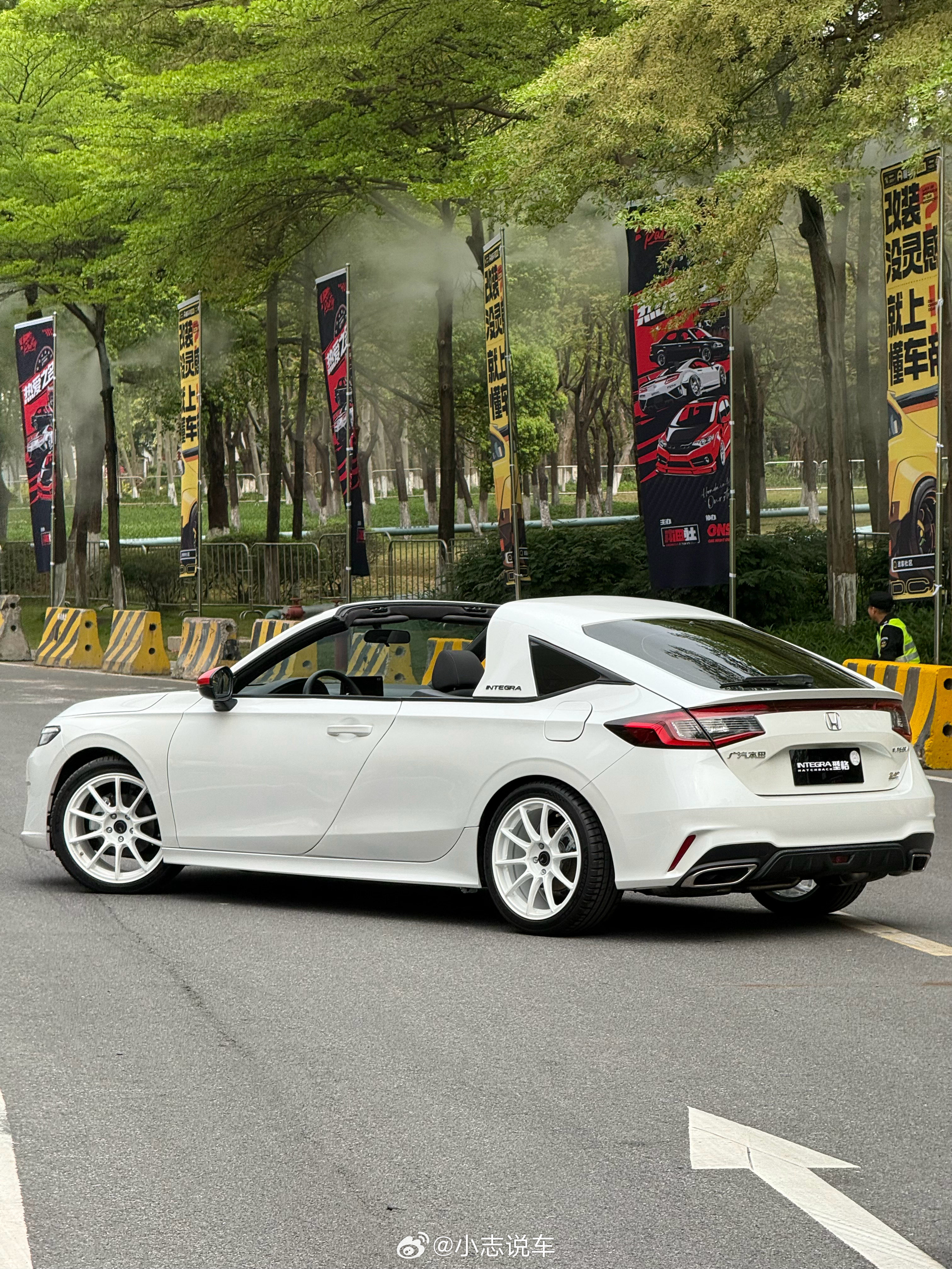 敞篷6MT型格首次亮相改装聚会～欢迎来本田节围观。 佛山·佛山世纪莲体育中心