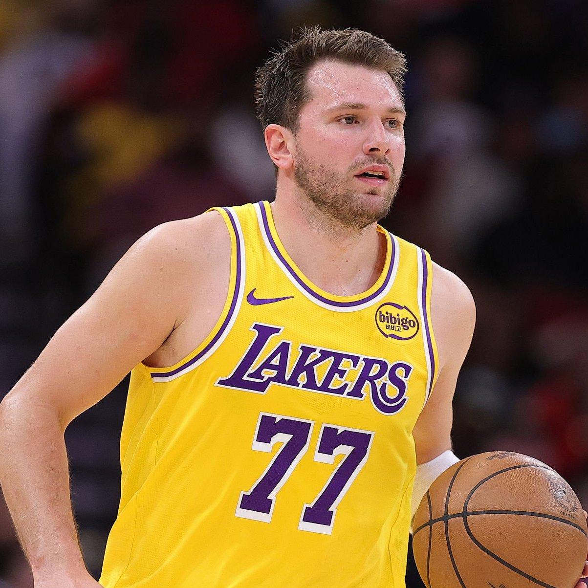 2020年代45分场次最多：
第1名 — 卢卡·东契奇 (21场)
2020年代