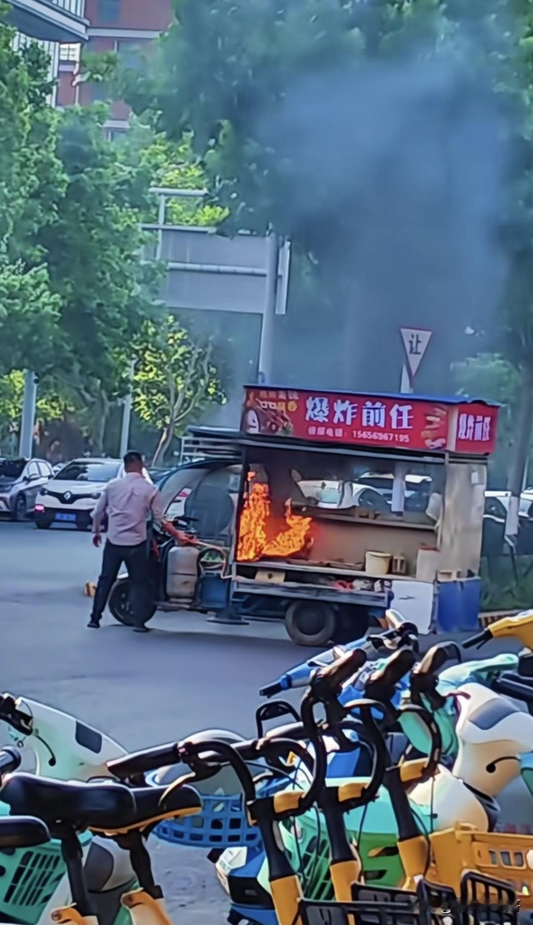 这怕是前任的八字太硬了吧