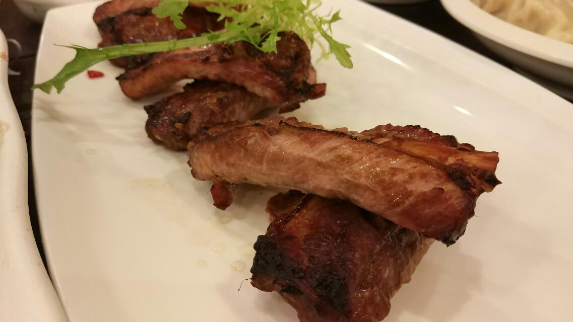 好久没有去麦香坊，放假前，和朋友小聚，发现信义店好多歪果仁盆友，总体感觉还不错，